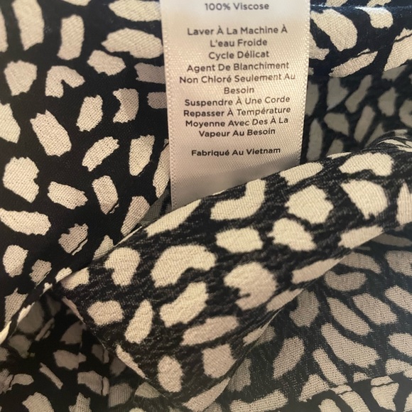 Talbots Faux Wrap Top Size Large - Picture 5 of 7